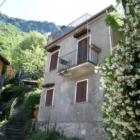 Casa Cubo * Varenna